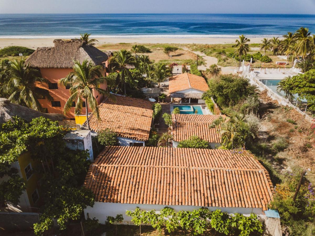 Beach: La Playita Beach House
