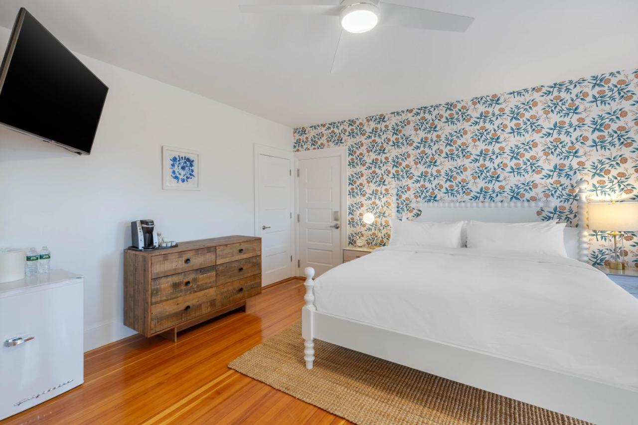 The Shore House — photo 15