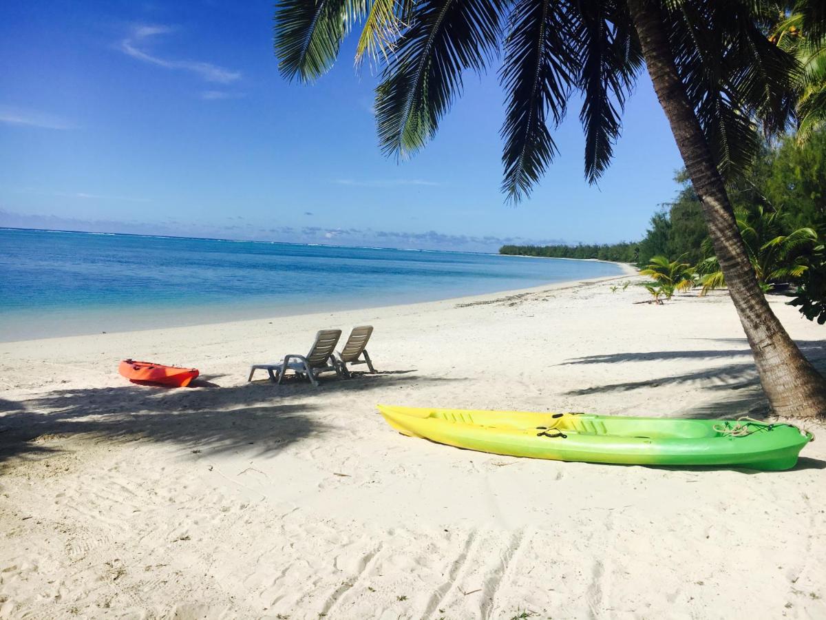 Beach: Paradise Cove Lodge