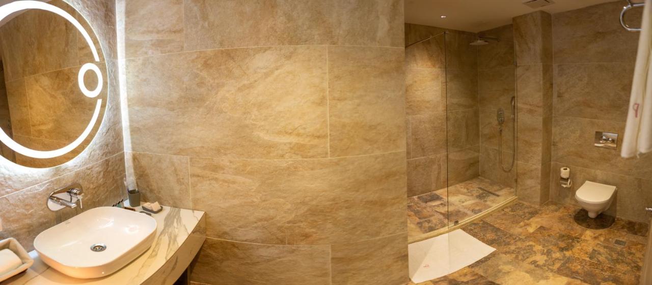 Parkway Inn Hotel & Spa photo