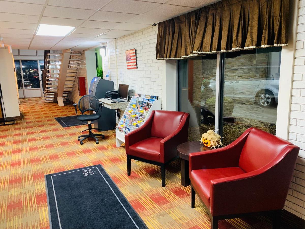 Sports Stadium Motel — photo 18