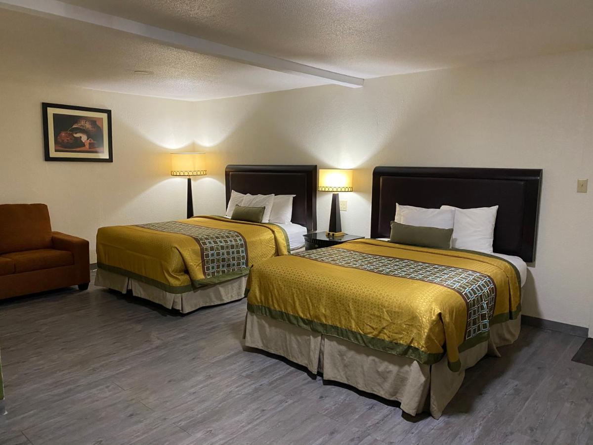 Palomino Motel — photo 17
