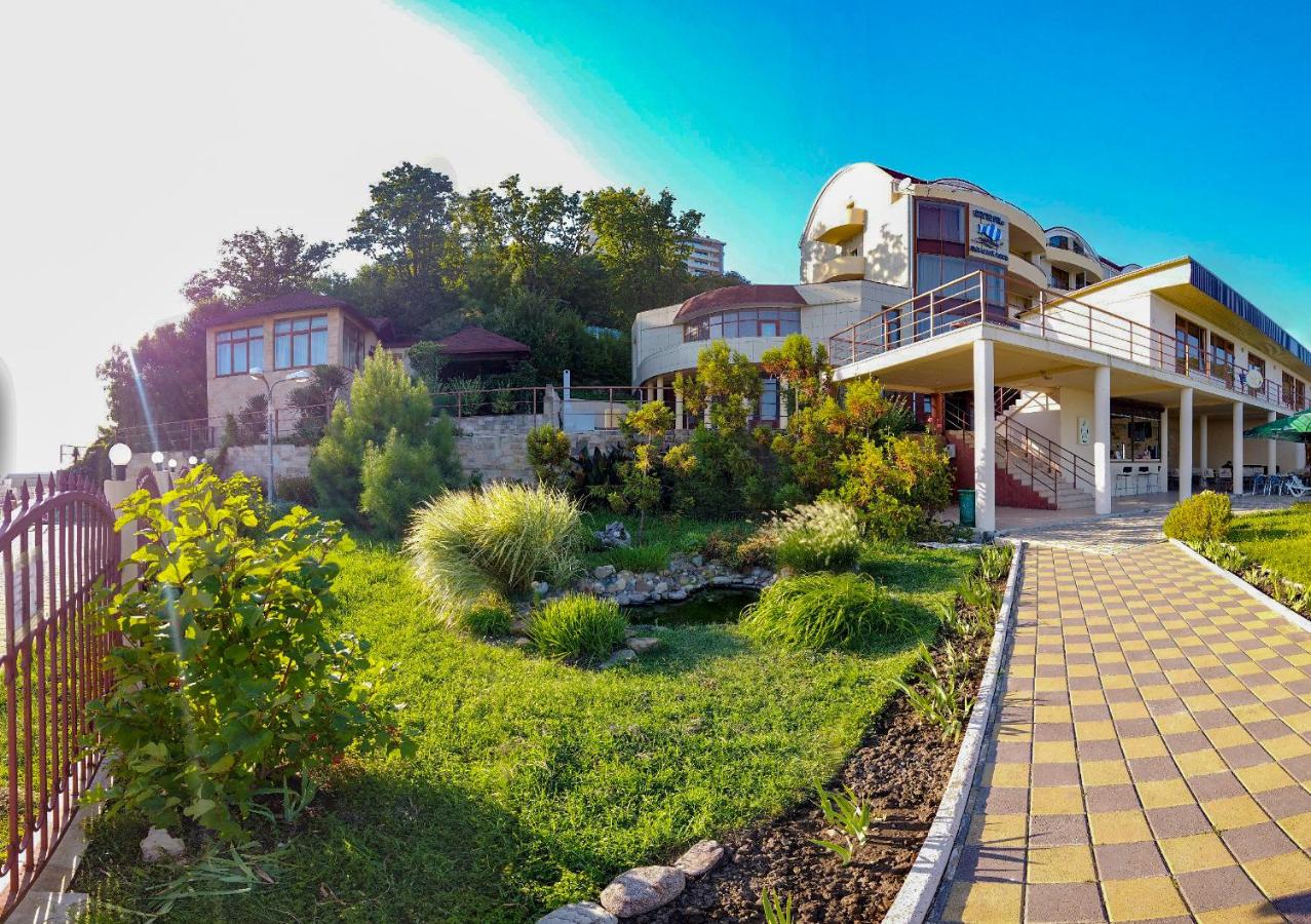 Отель Морской Клуб (Россия Небуг) - Booking.com