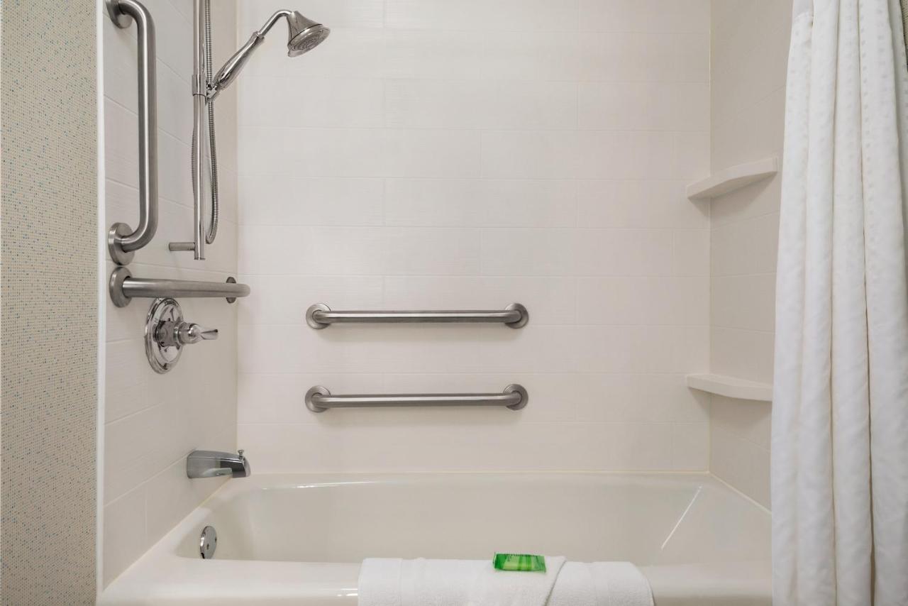 HiWay inn express — photo 10