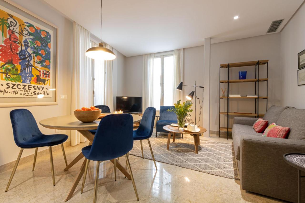 Alkazar Gardens Old Town 6 pax, Seville – Updated 2022 Prices