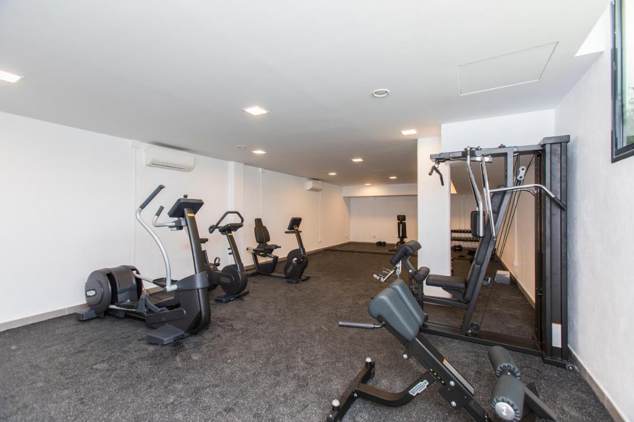 Luxury apartment in Atalaya Golf club, Behanavís, Marbella ...