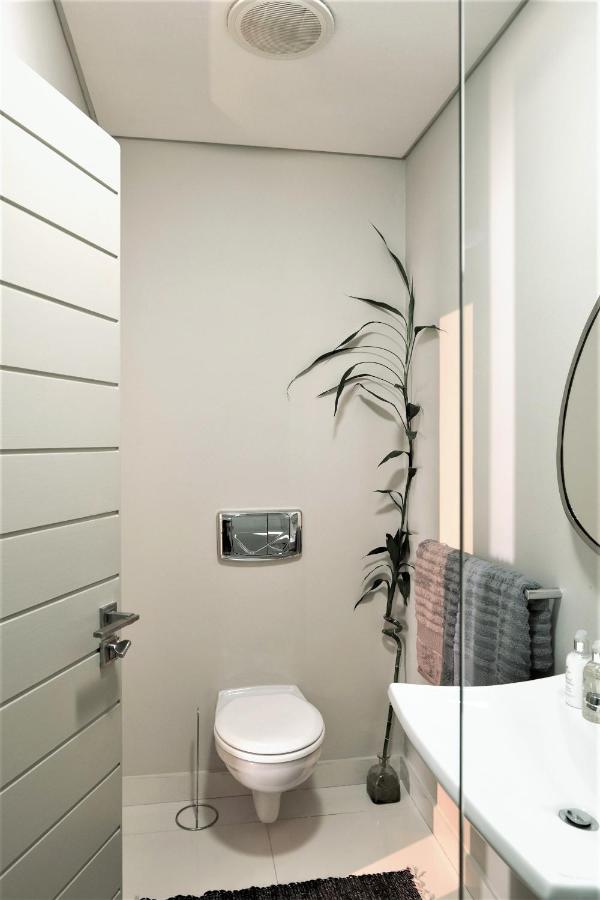 6 on Clifton - Spacious 2 bedroom apartment - 3