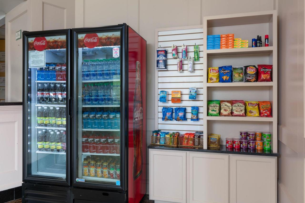 La Quinta by Wyndham Secaucus Meadowlands - 5