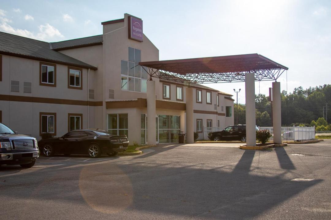 Morgantown Inn and Suites — photo 3
