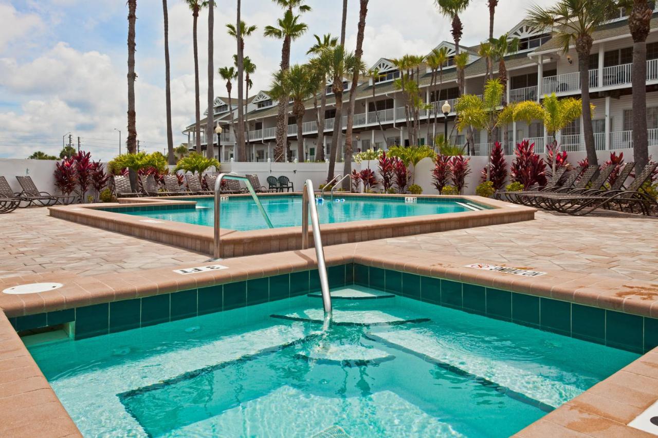 Heated swimming pool: Holiday Inn Hotel & Suites Clearwater Beach South Harbourside, an IHG Hotel