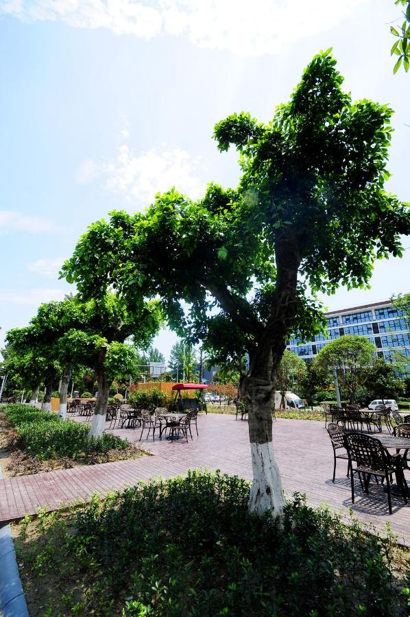 Airport Jianguo Hotel photo