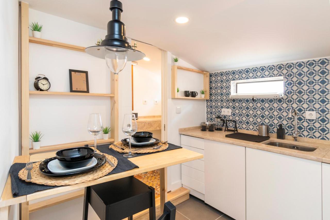 Historical Alfama, building top, 5mn to train and subway - 3