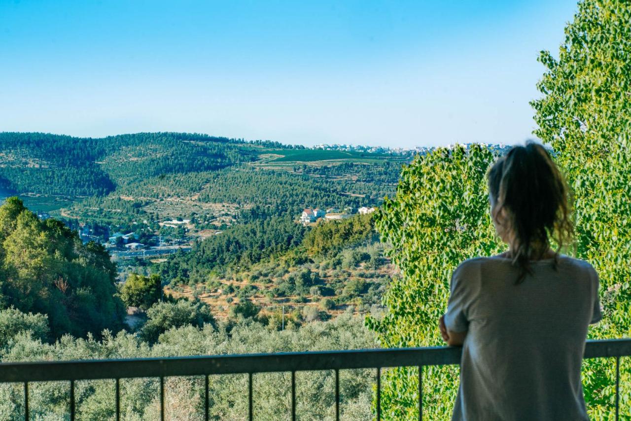 מלון צו×'×