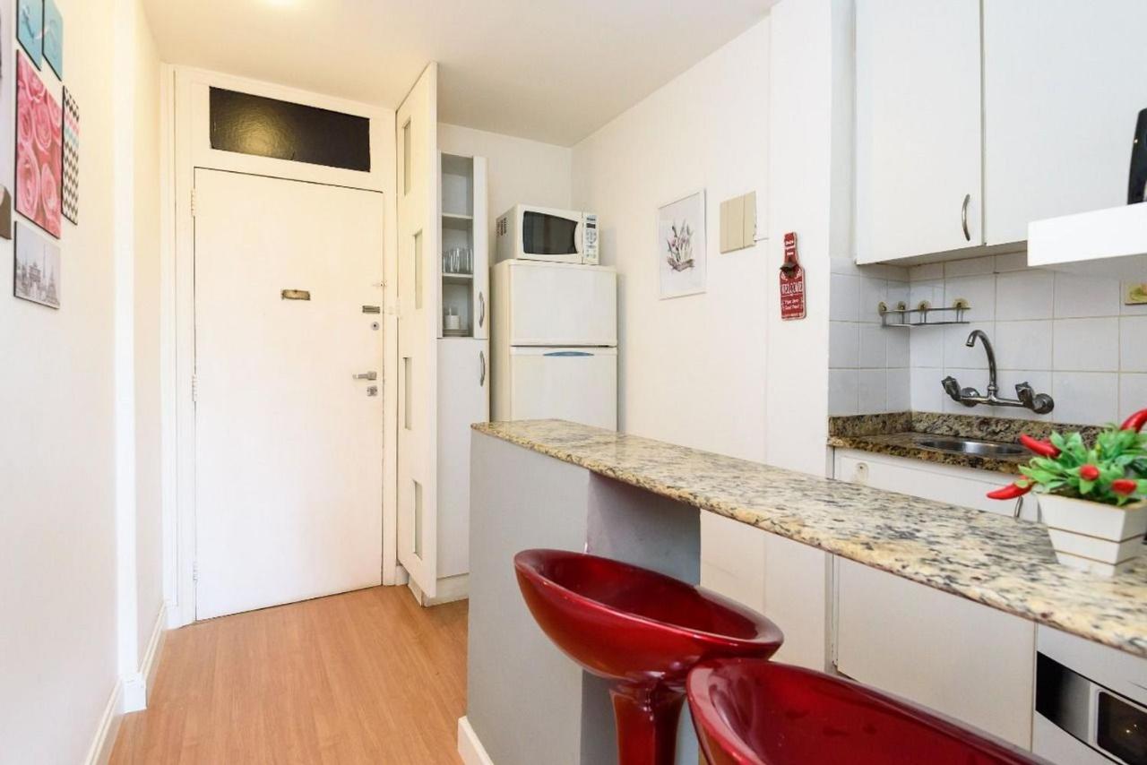 Studio w/ View of Christ the Redeemer | VP 463/303 - 4