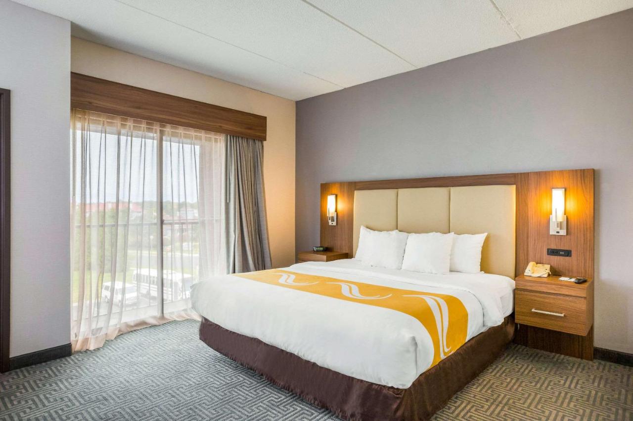 Quality Suites Lansing West — photo 23