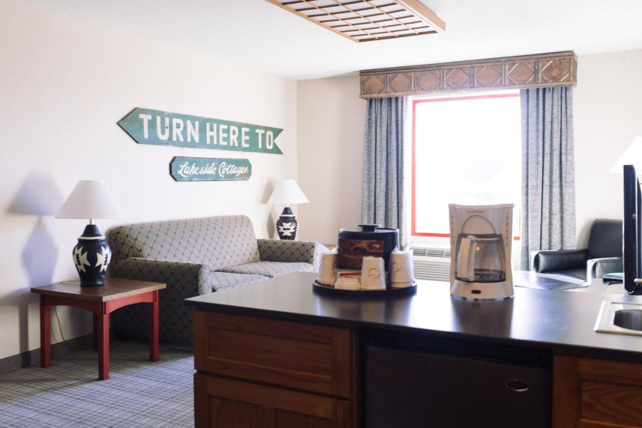 Wildwood Lodge & Suites — photo 18
