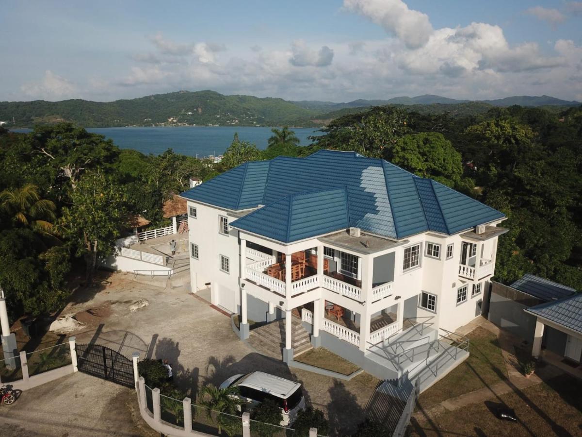 Blue Paloma Bed & Breakfast - 4