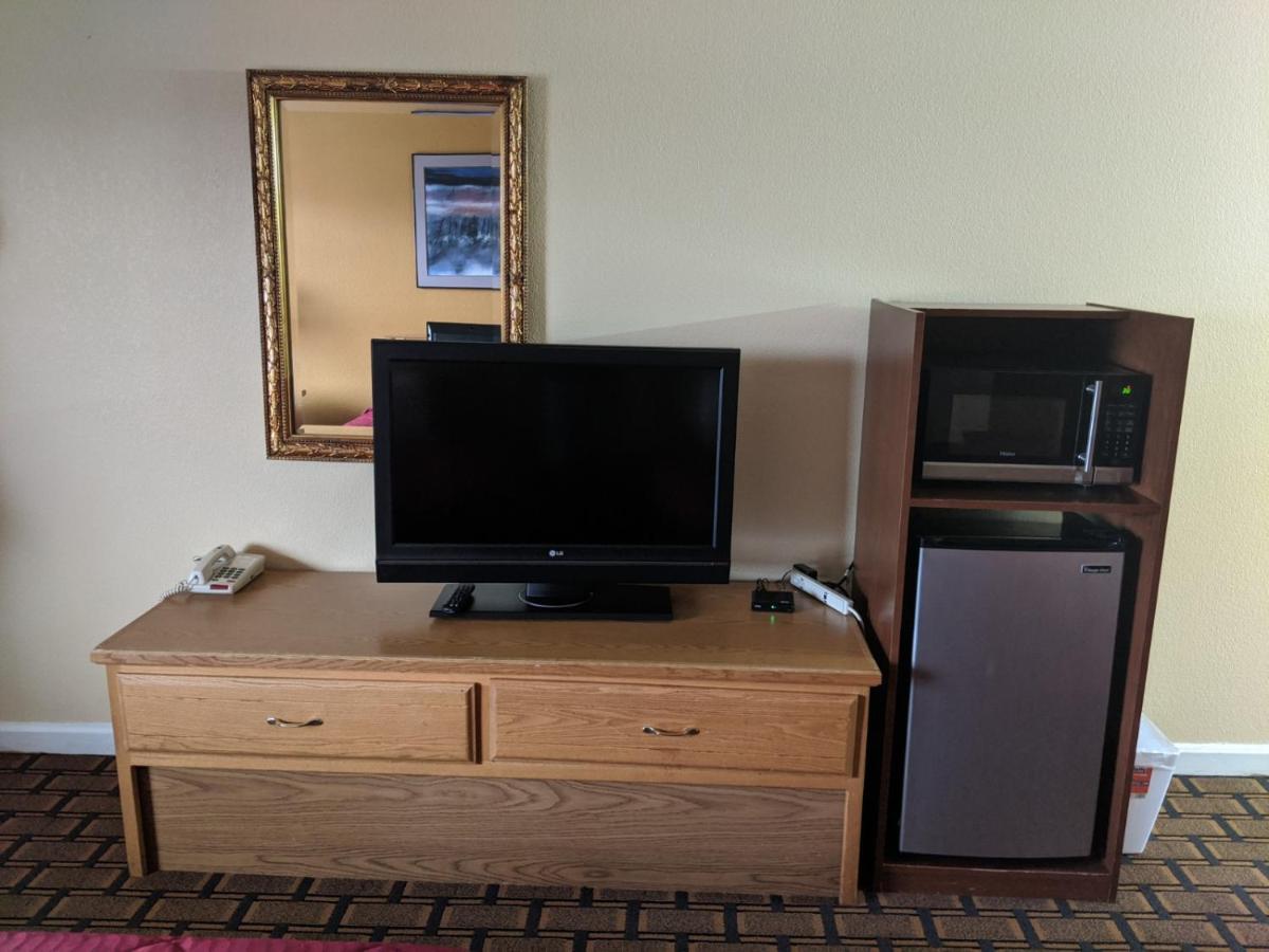 Executive Inn — photo 8