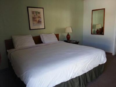 Budget Inn — photo 20