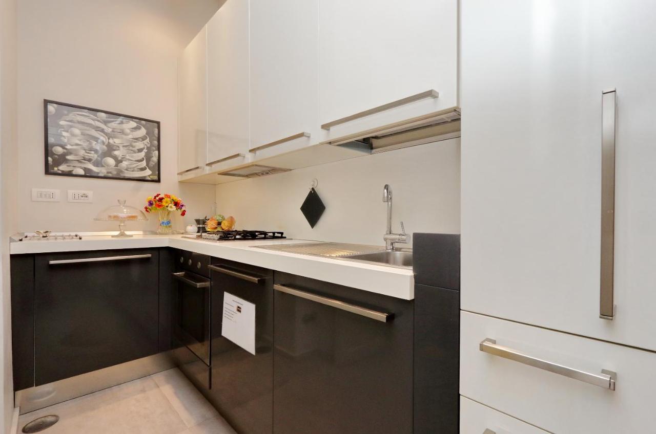 ROMANCE AL COLOSSEO 2 - 4