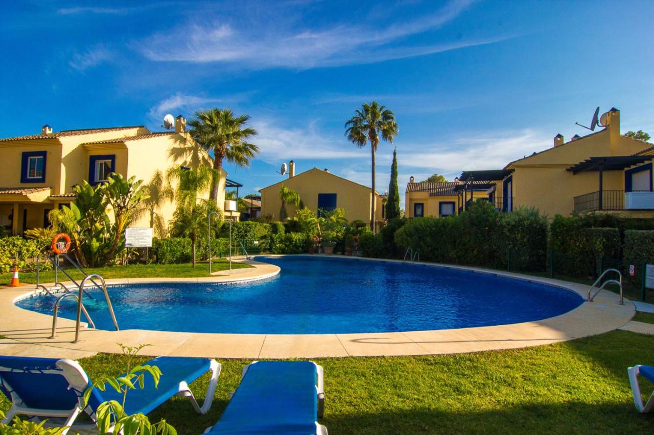 Vacation Home OleHolidays Azalea Playa junto a Pu, Marbella ...