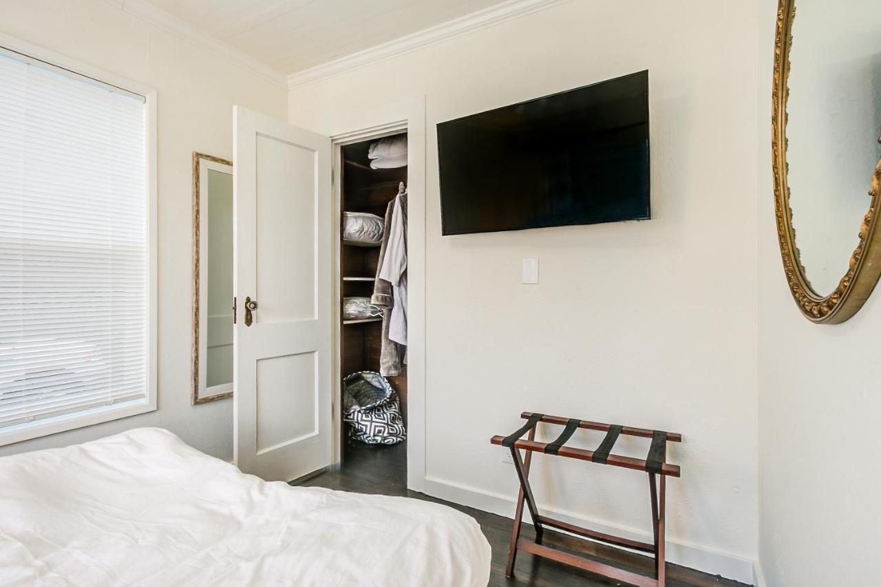 Basecamp Guesthouse — photo 22