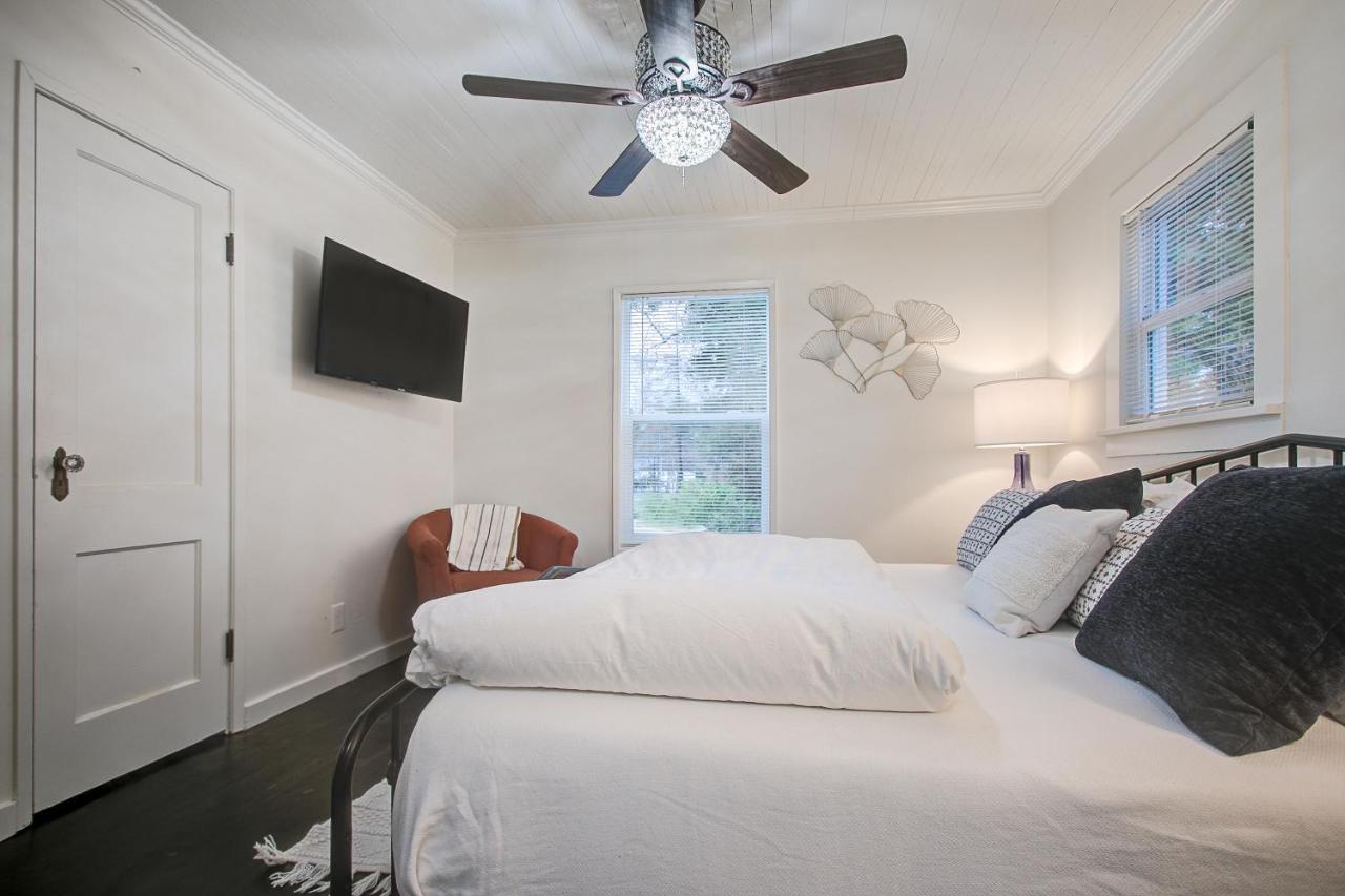 Basecamp Guesthouse — photo 23