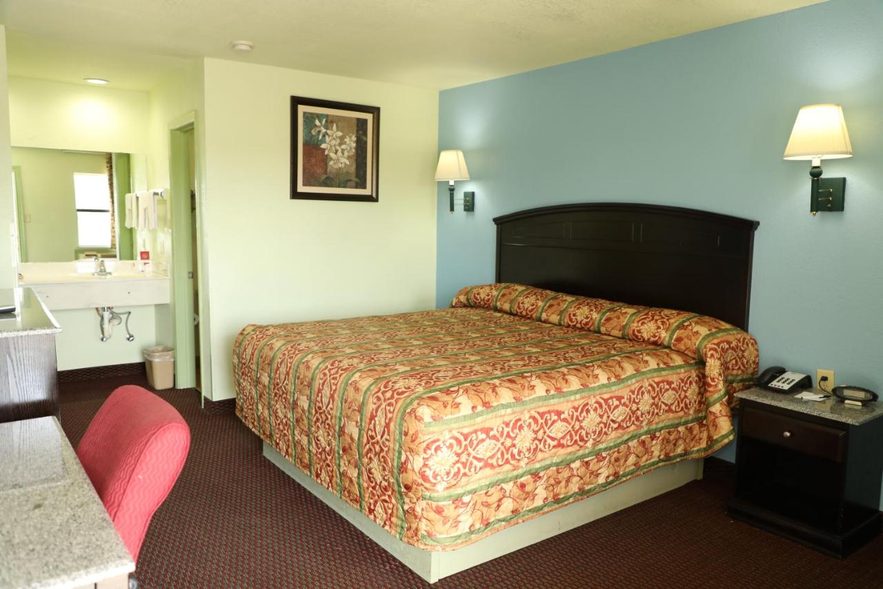 Budget Inn — photo 2