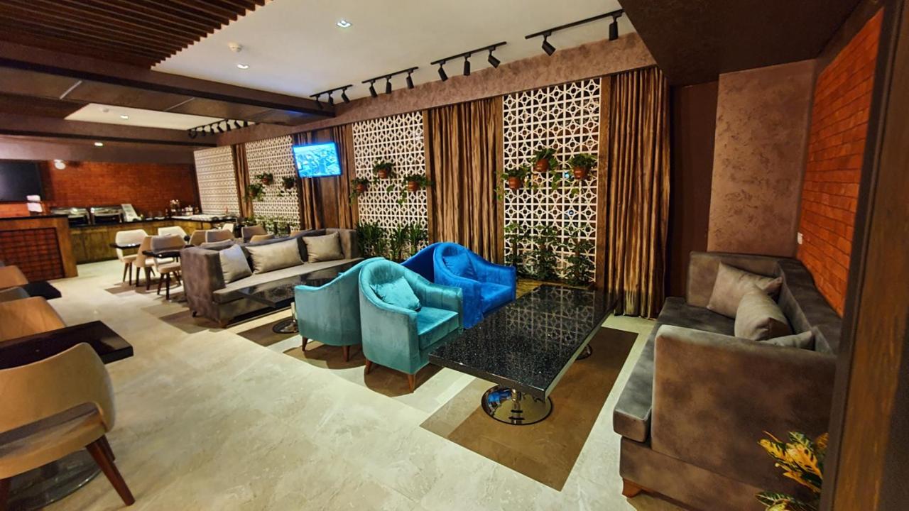 Parkway Inn Hotel & Spa photo