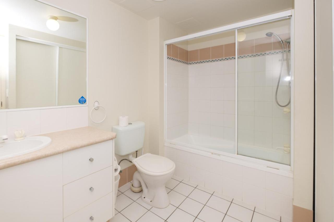 Sanctuary Lake Apartments photo