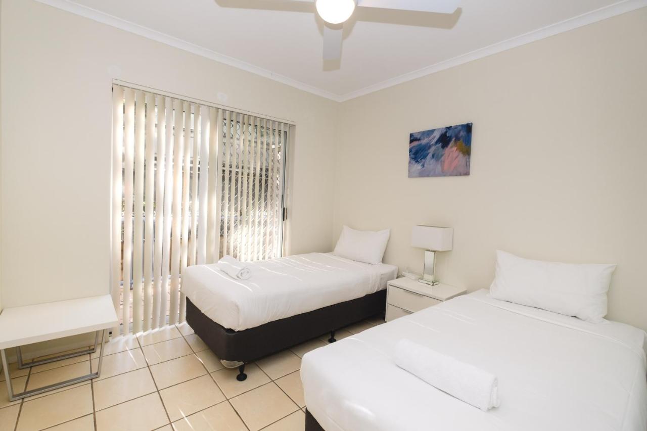 Sanctuary Lake Apartments photo