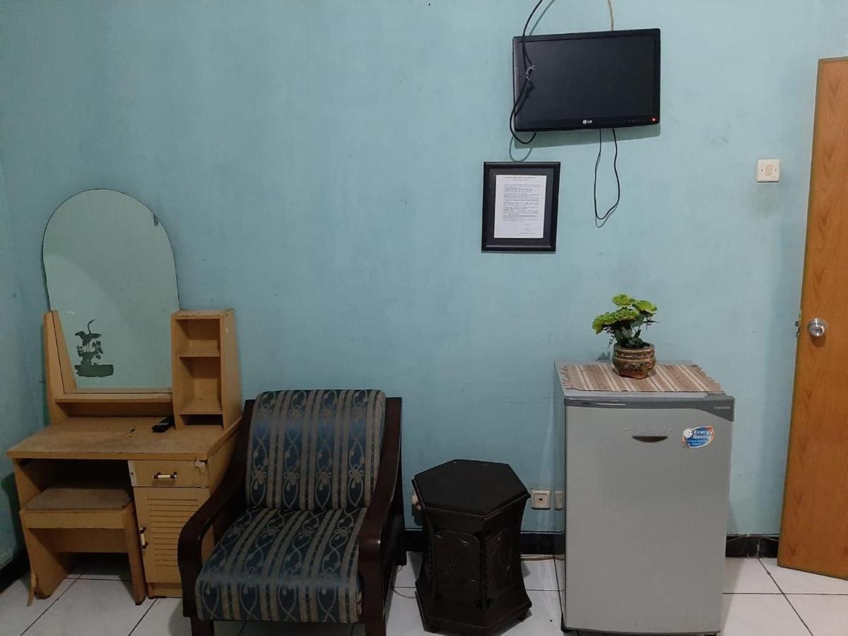 Hotel Oyo Life 2541 Rgh Surabaya Indonesia Booking Com