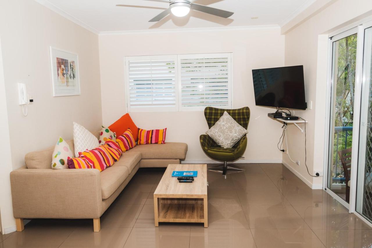 Sanctuary Lake Apartments photo