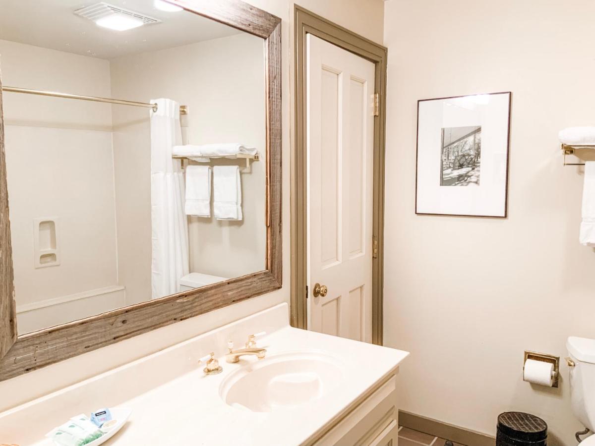 The Lodge at The Bluffs — photo 19