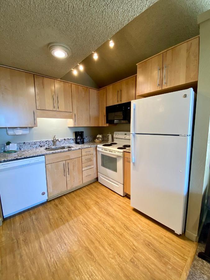 Tahoe Lakeshore Lodge & Spa — photo 17