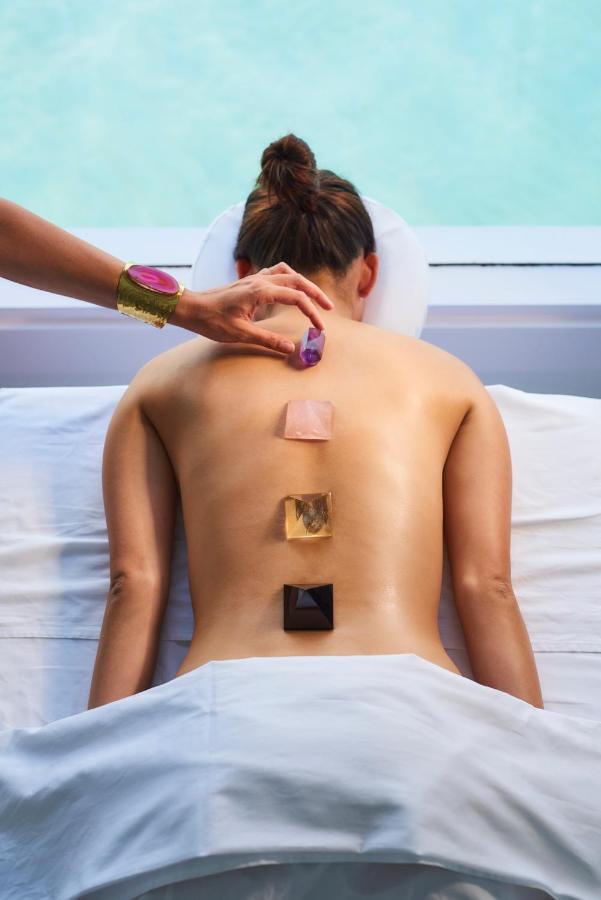 Spa hotel: The Standard, Huruvalhi Maldives