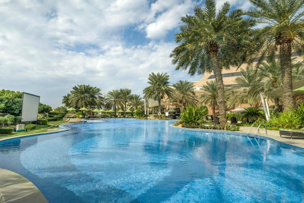 Mövenpick Hotel Bahrain photo