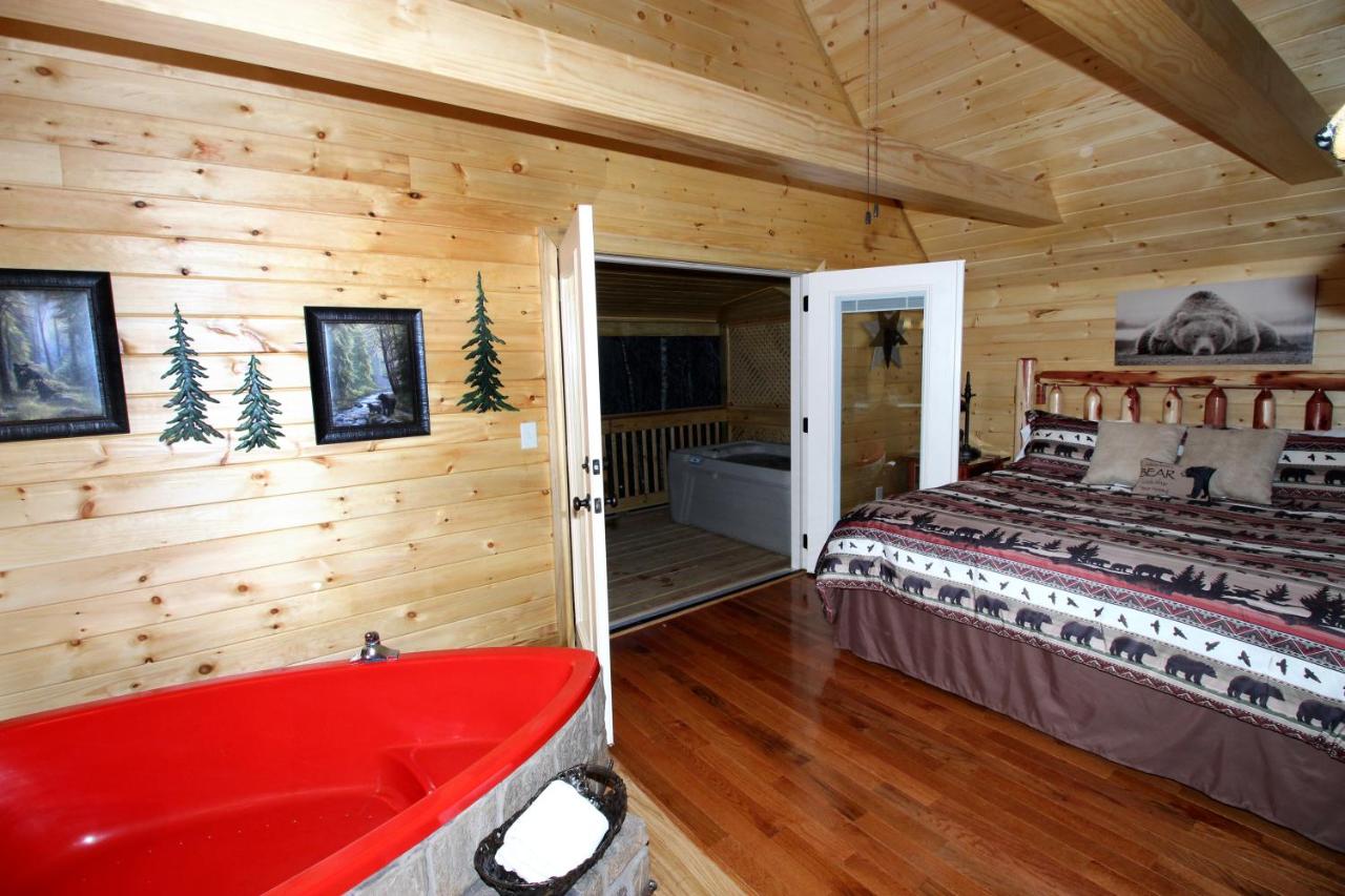 Away For Romance Cabin — photo 10