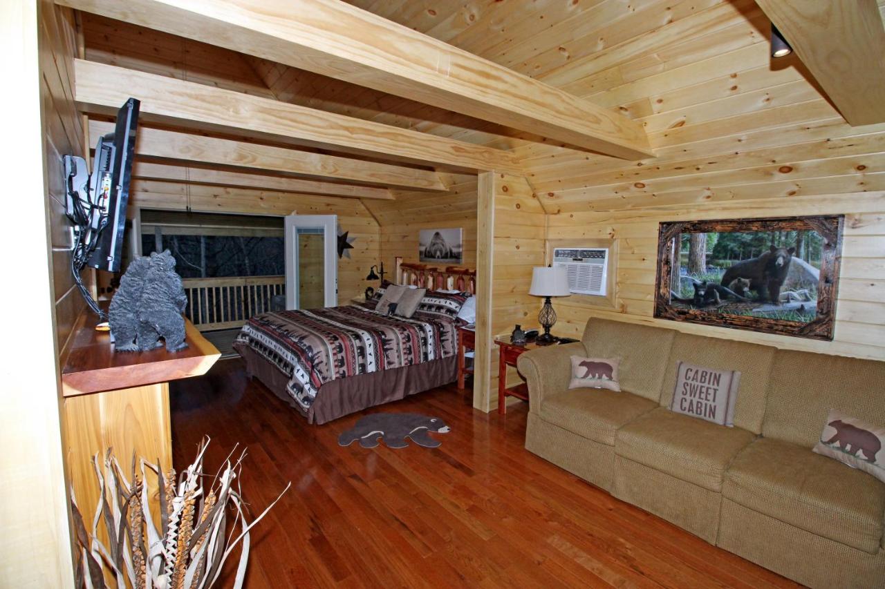 Away For Romance Cabin — photo 15