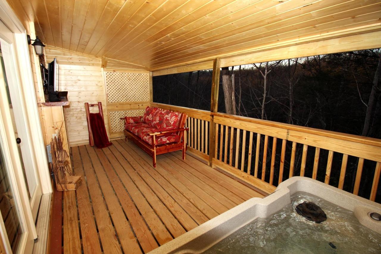 Away For Romance Cabin — photo 17