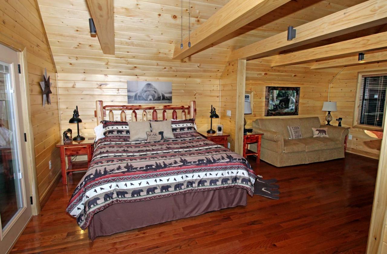 Away For Romance Cabin — photo 20