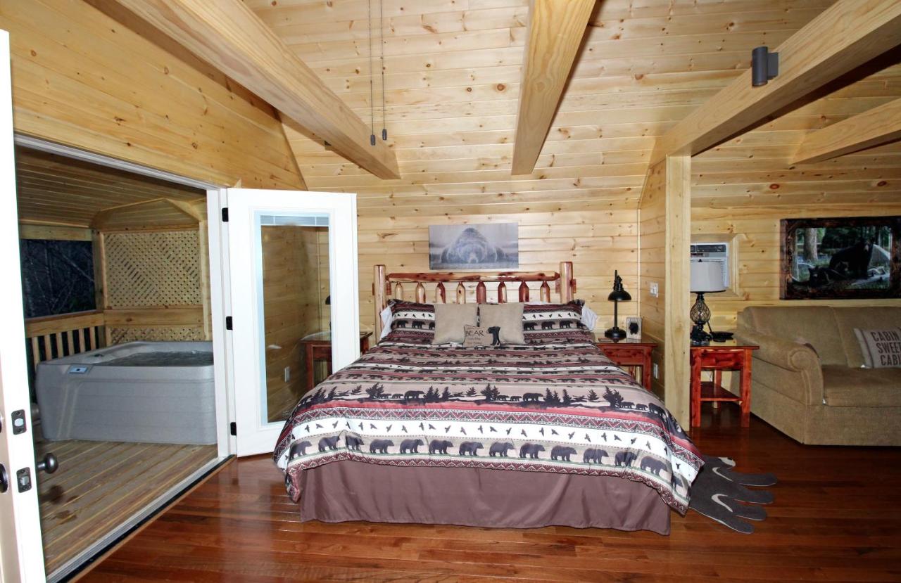 Away For Romance Cabin — photo 22