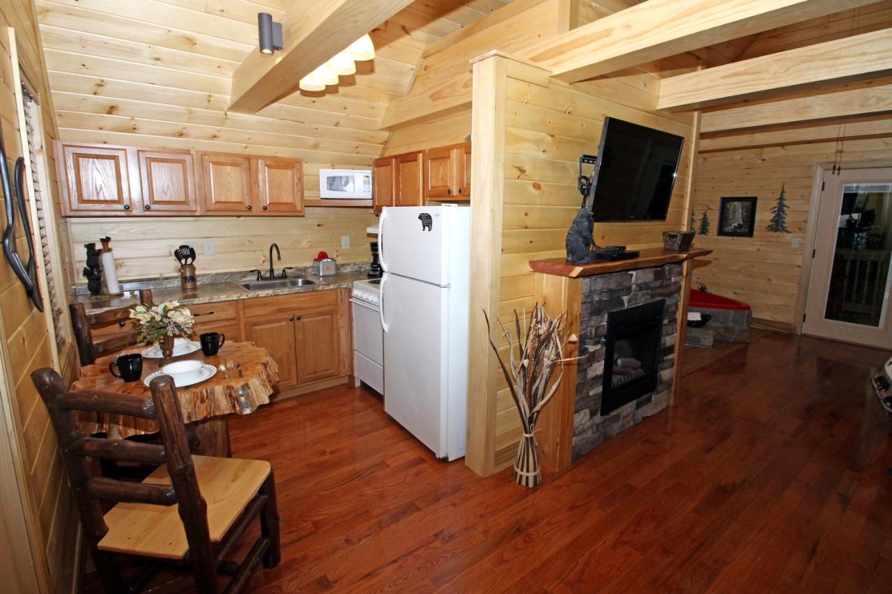 Away For Romance Cabin — photo 8