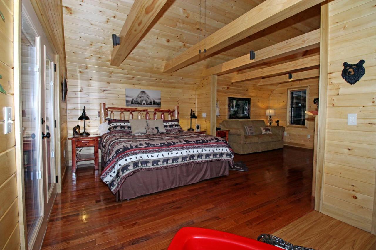 Away For Romance Cabin — photo 7