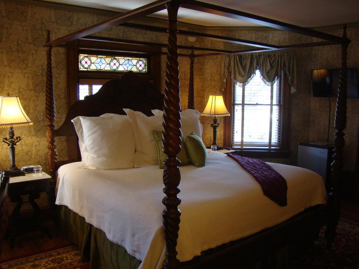 Village Green Bed & Breakfast — photo 20