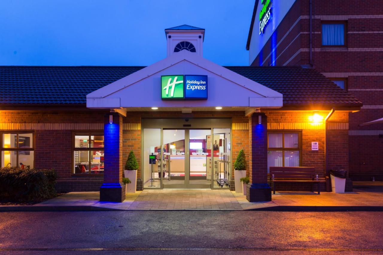 Holiday Inn Express DERBY - PRIDE PARK - Laterooms
