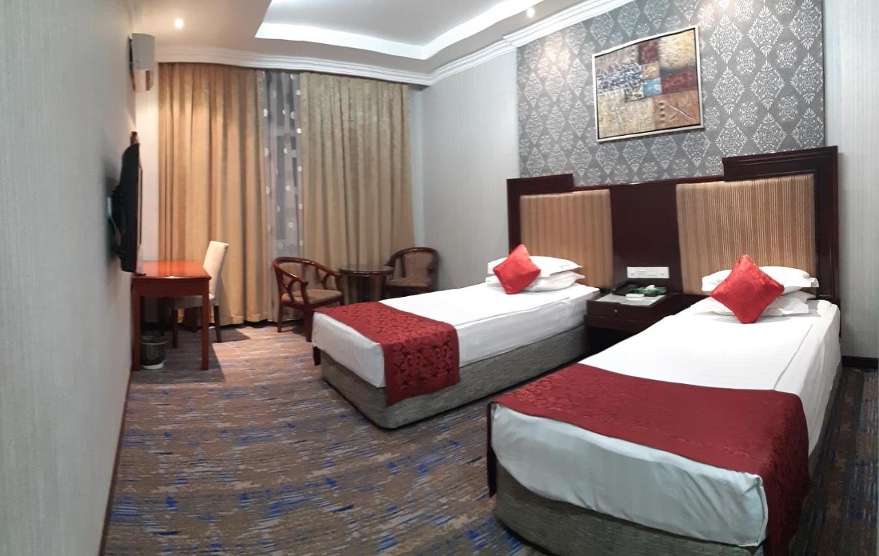 Royal Hotel photo