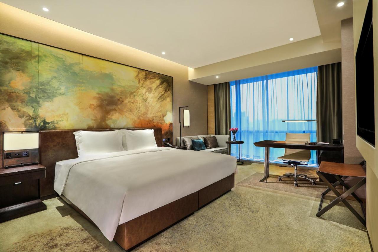 Crowne Plaza Chengdu Wenjiang, an IHG Hotel photo