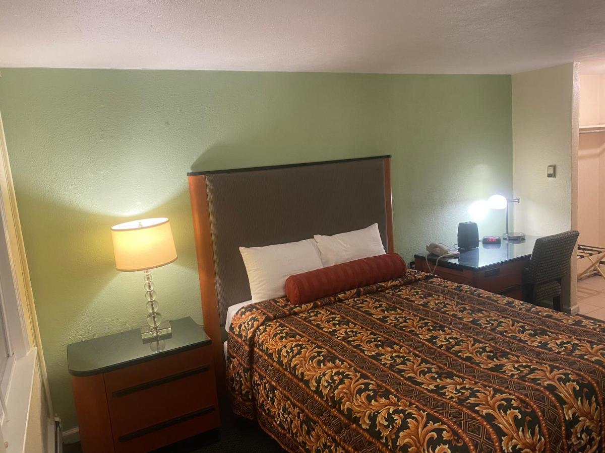 Sentinel Motel — photo 14