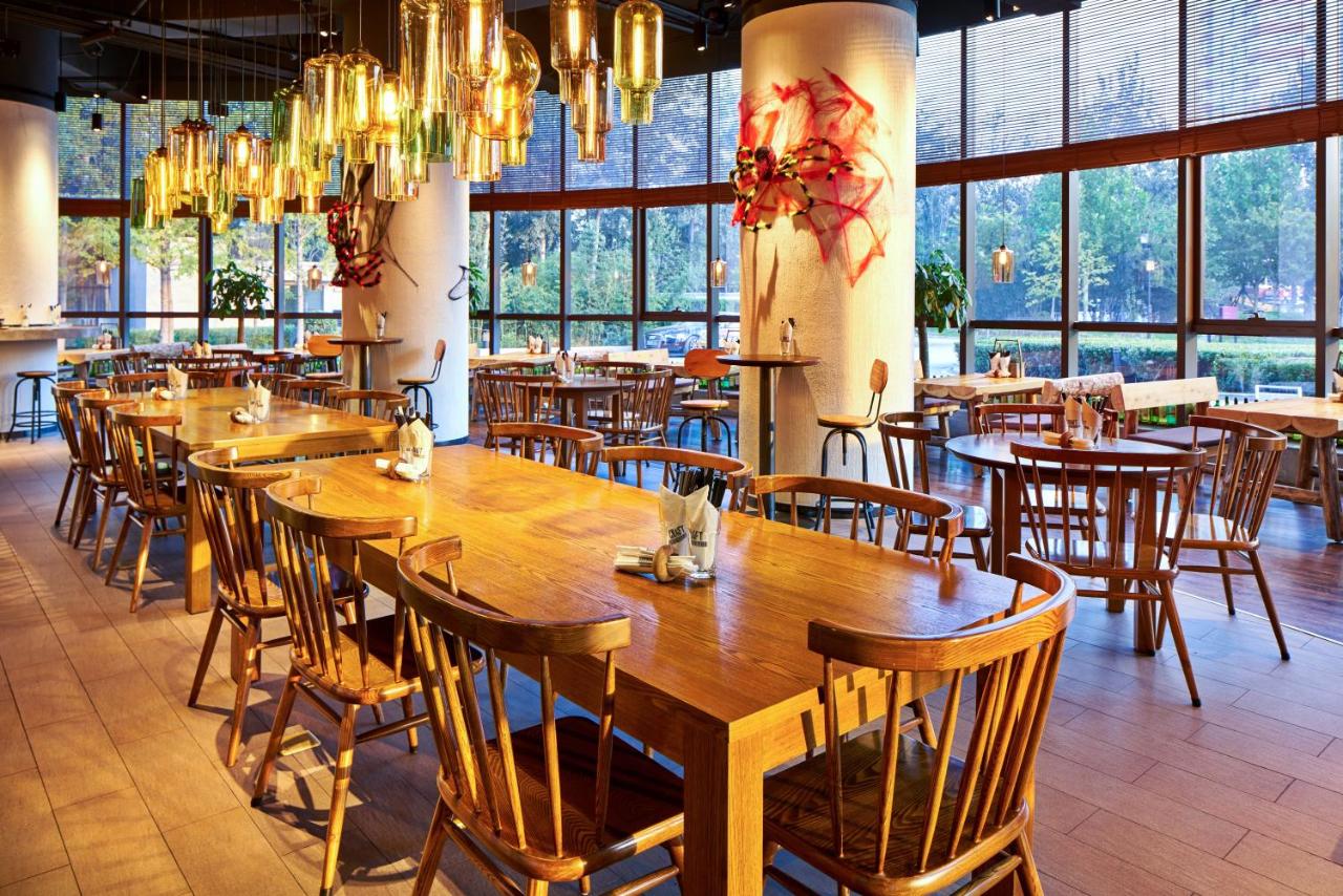 Crowne Plaza Beijing Lido, an IHG Hotel photo